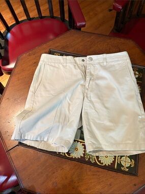 Men's Classic Khaki Shorts - Lightweight Everyday Wear